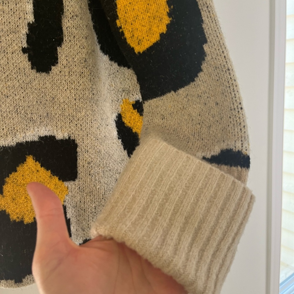 Tcec Leopard Print Sweater Size Small - image 2